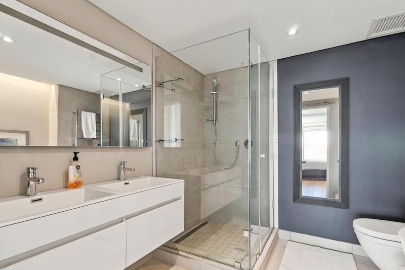 3 Bedroom Property for Sale in Bloubergrant Western Cape